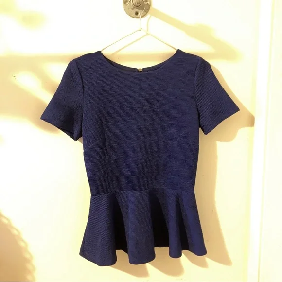 BACK ZIP PEPLUM TOP - Picture 2 of 6